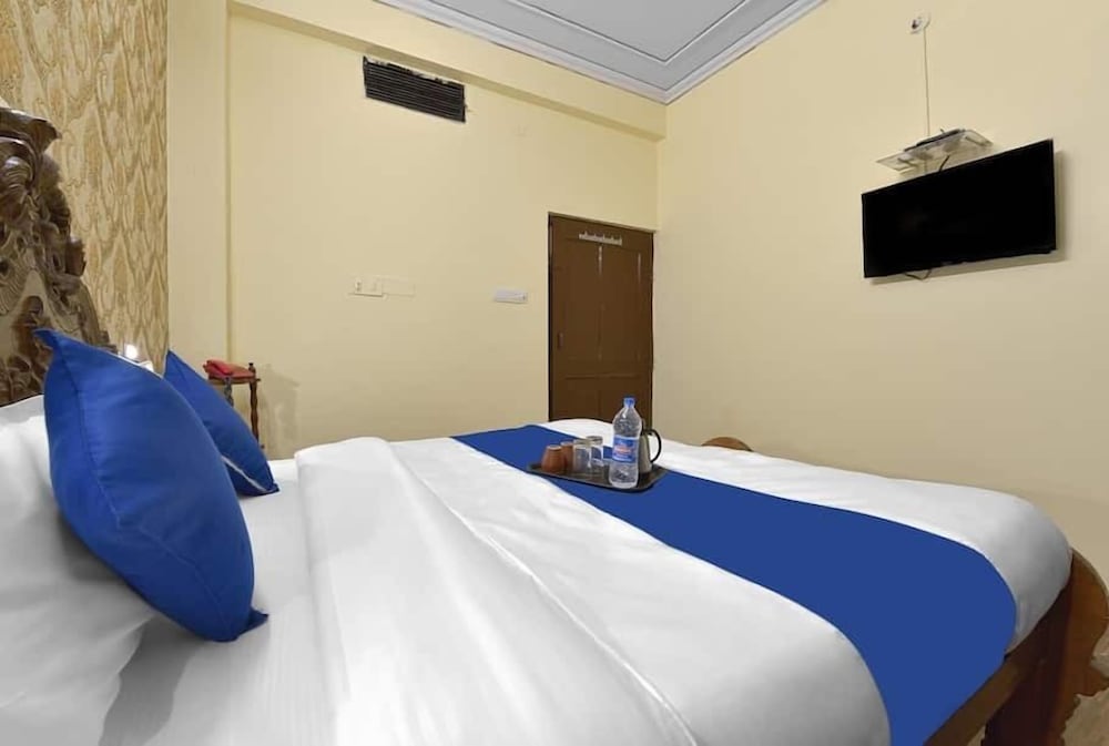 Deluxe Room - Photo 17