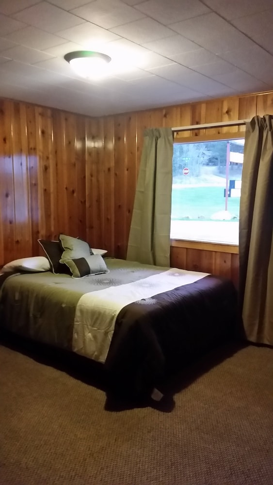 Single Room, 1 Queen Bed photo 3
