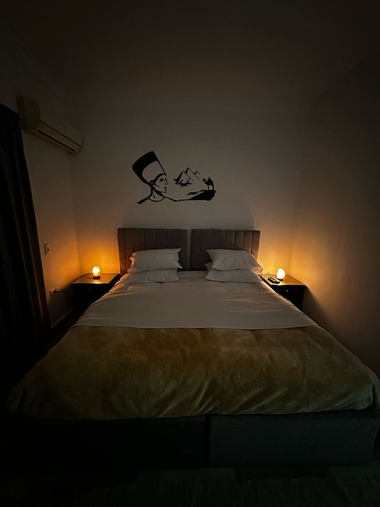 Basic Double Room Single Use, Smoking, Garden View