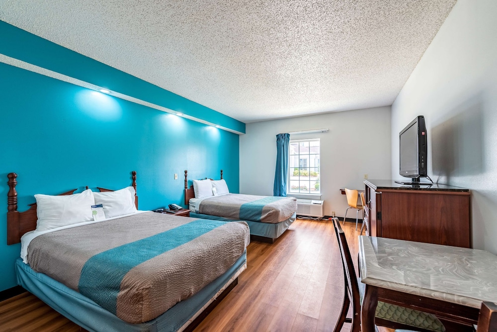 Deluxe Room, 2 Double Beds, Smoking, Refrigerator & Microwave - Photo 3