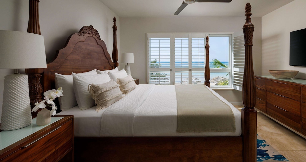 Luxury Room, 1 Bedroom, Ocean View (Silver Sun Beachfront Butler Suite)