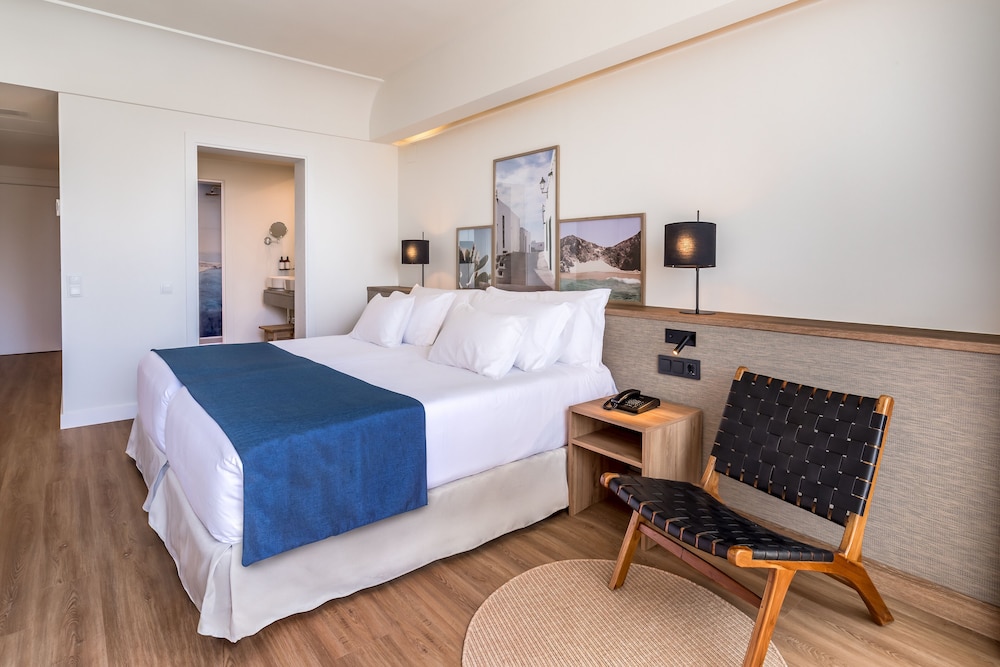 Double Room Single Use, Sea View photo 3