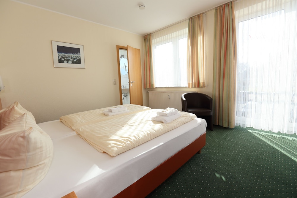 Double Room - Photo 5
