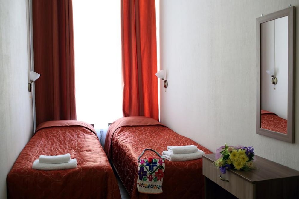 Standard Twin Room, Shared Bathroom