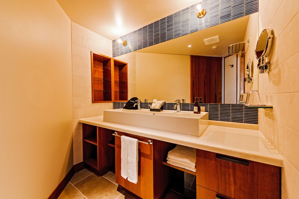 Deluxe Triple Room, Non Smoking - Photo 10
