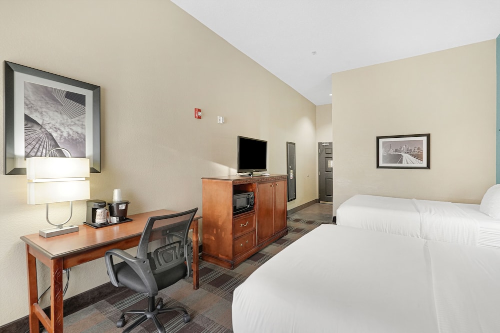 Room, 2 Queen Beds, Non Smoking - Photo 2