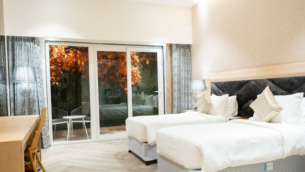 Deluxe Room - Photo 1