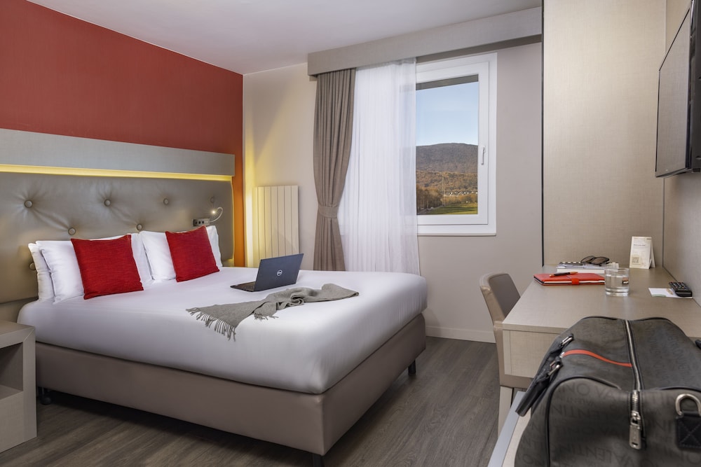 Standard Double or Twin Room - Photo 4