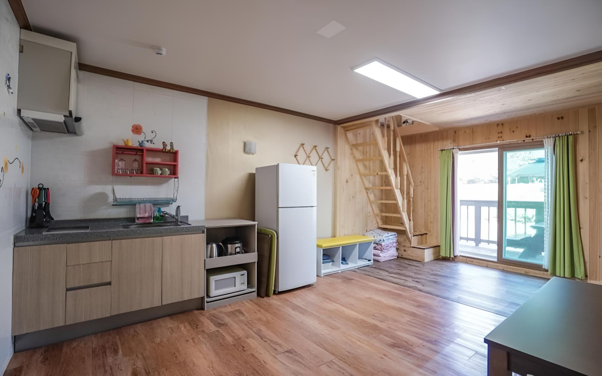 Room (Lilac (Attic)) photo 2