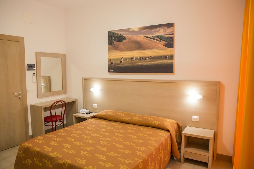 Classic Double Room - Photo 1