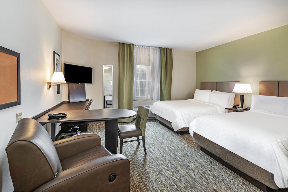 Studio Suite, 2 Double Beds, Accessible (Mobility Tub) photo 2