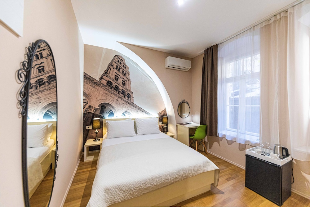 City Room