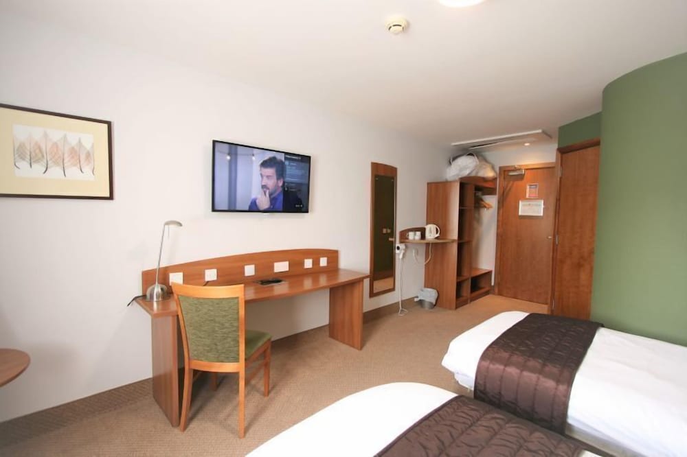 Double or Twin Room photo 3