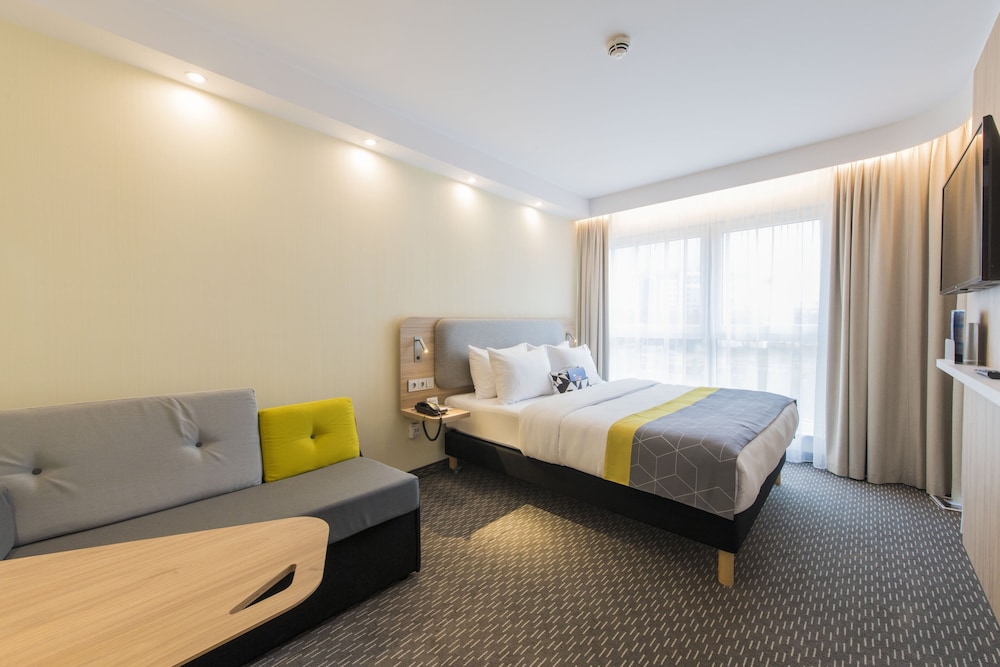 Standard Room, 1 Double Bed with Sofa bed (Free Breakfast) - Photo 3