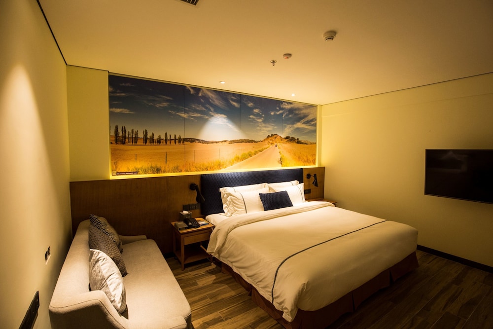 Deluxe Queen Room photo 1