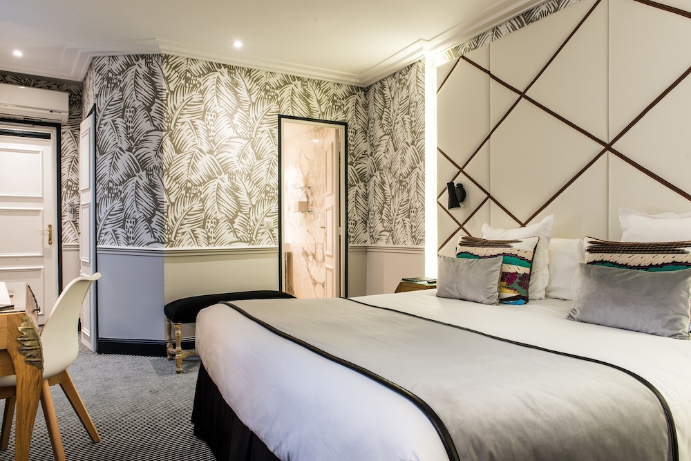 Superior Double or Twin Room photo 2