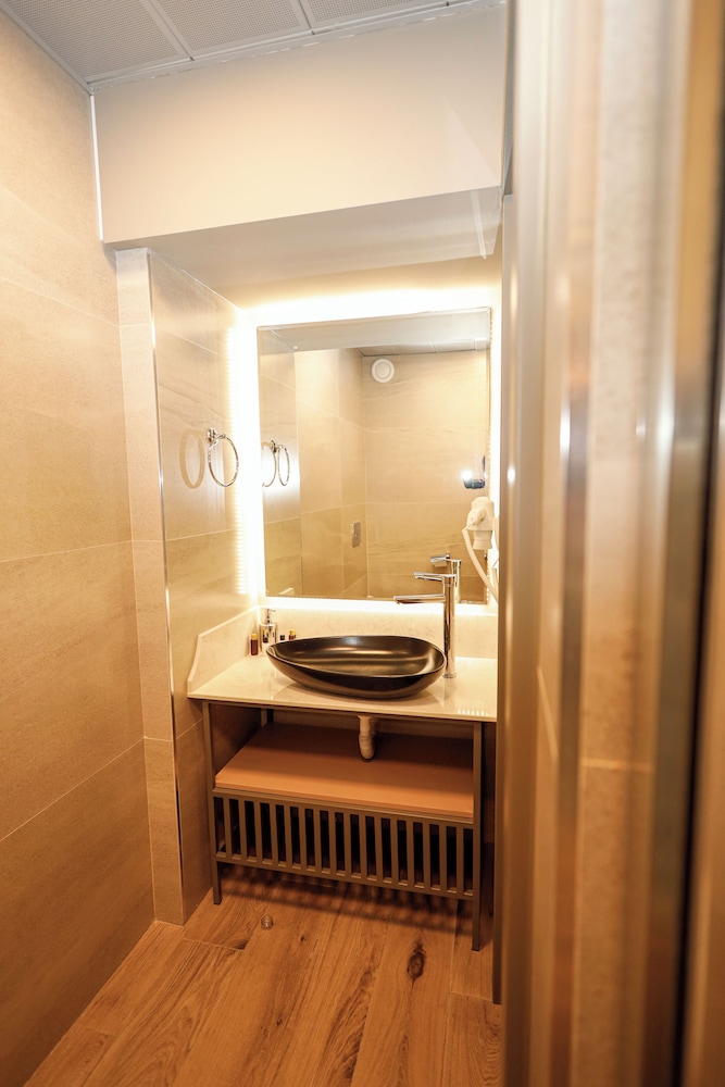 Deluxe Double or Twin Room, Non Smoking photo 2