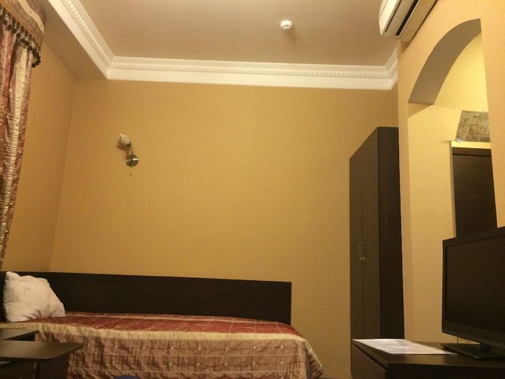 Deluxe Triple Room photo 3