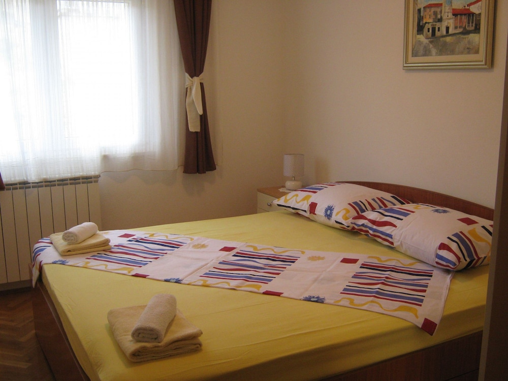Apartment (Joško - 70 m from beach - A2(6))