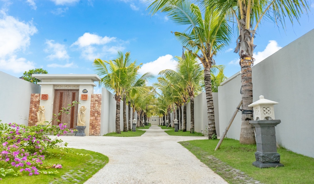 Two Bedroom Private Pool Villa - Photo 23