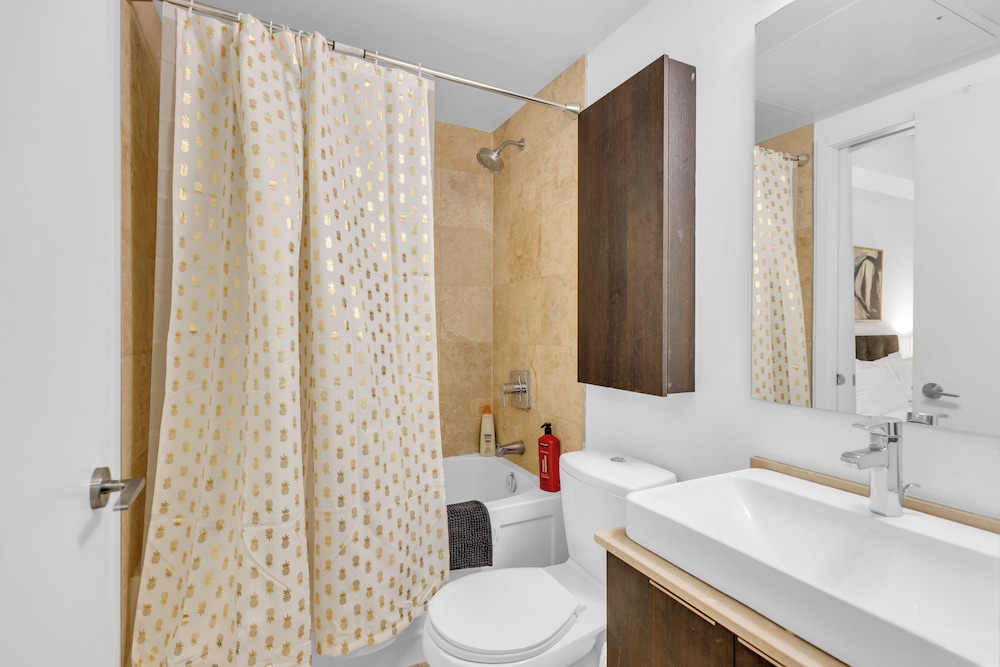 Exclusive Apartment, 1 Queen Bed with Sofa bed, City View