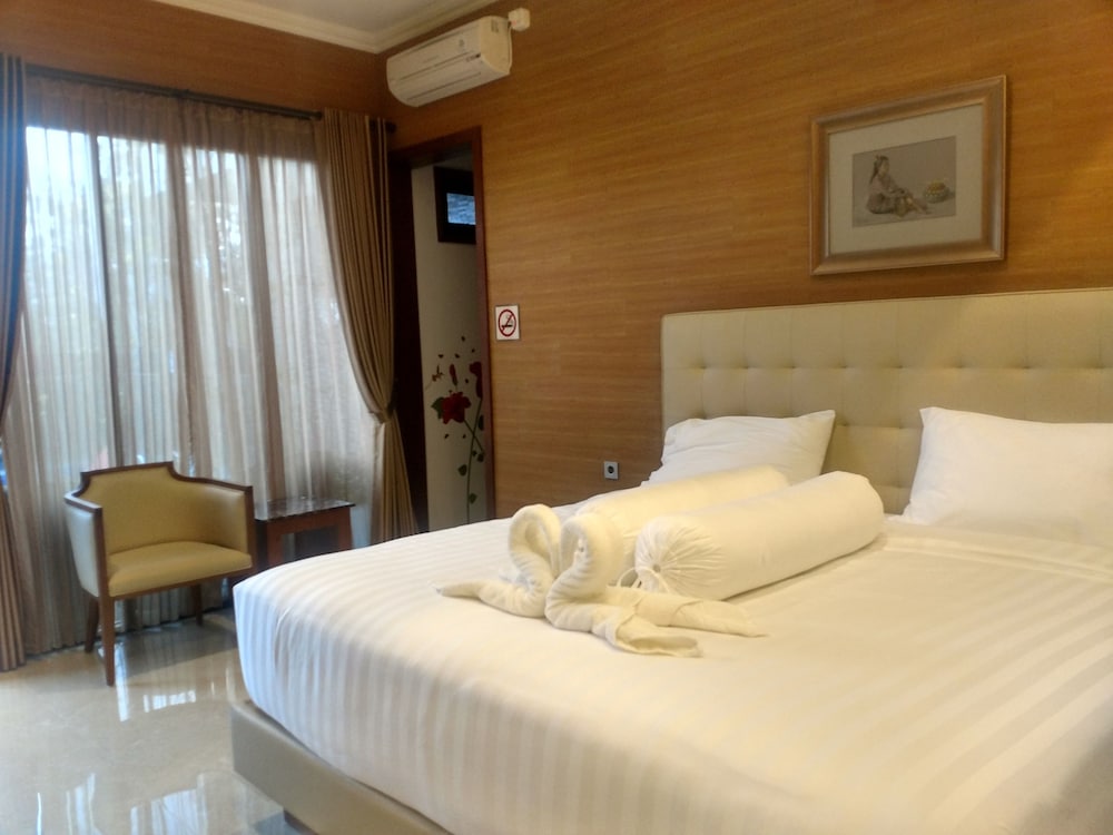 Executive Room photo 2