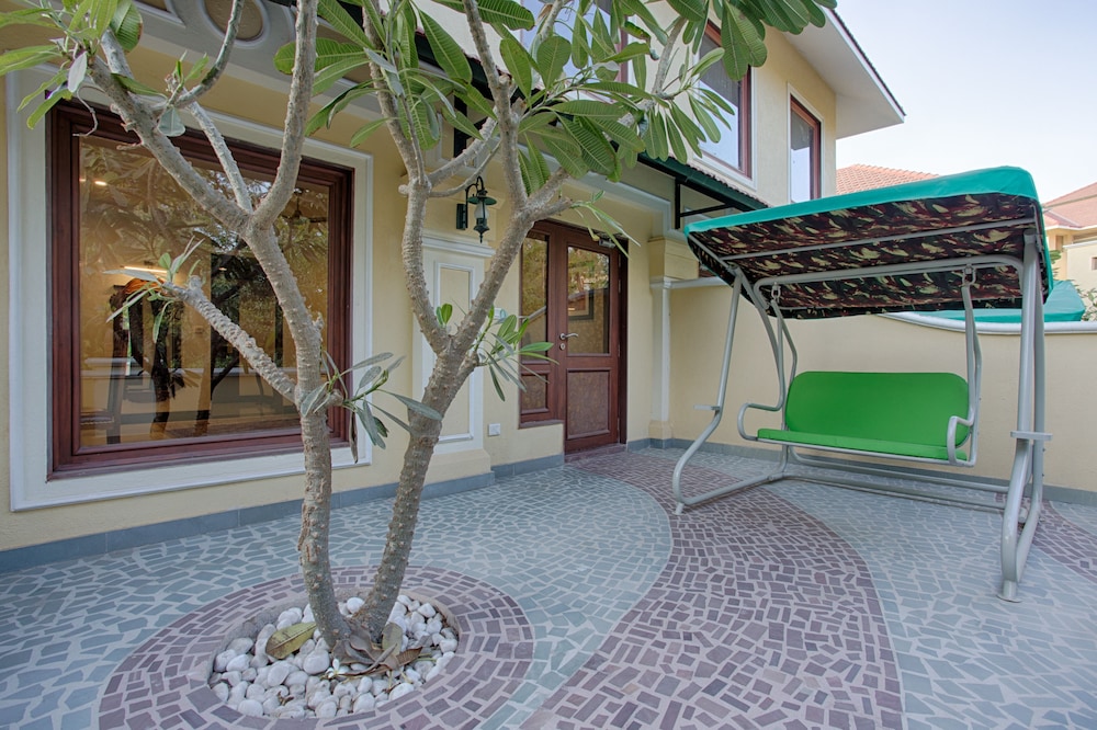 Premium Double or Twin Room, 1 Bedroom, Patio, Garden View photo 2