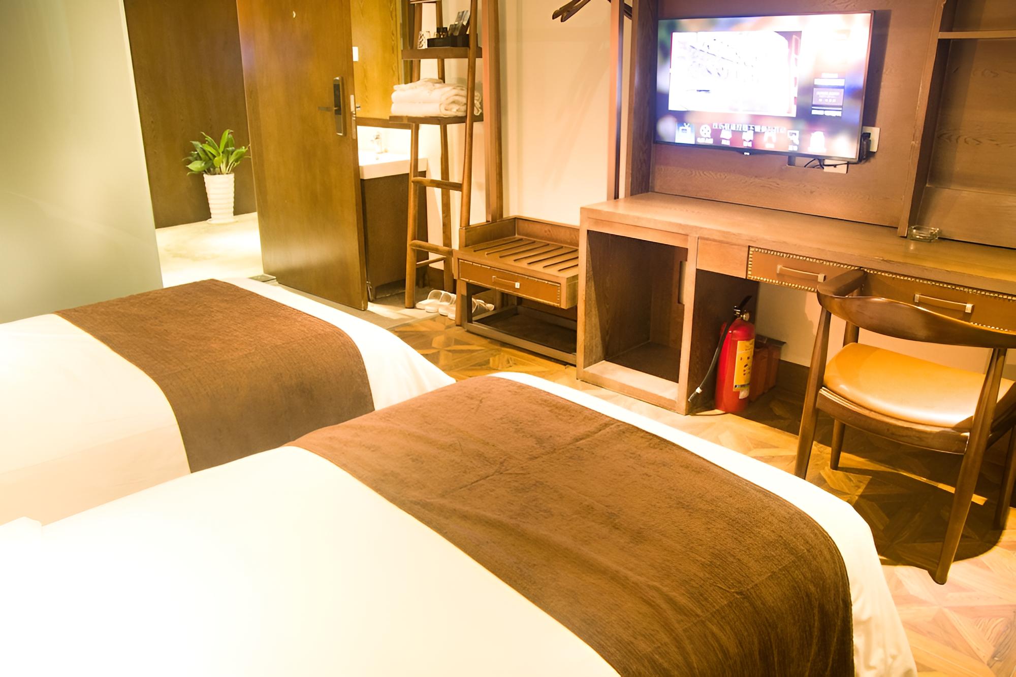 Standard Twin Room