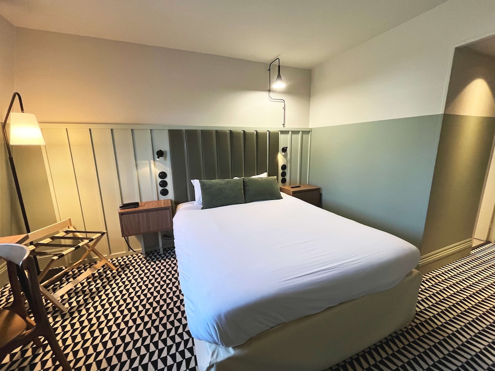 Standard Room, 1 Double Bed - Photo 4