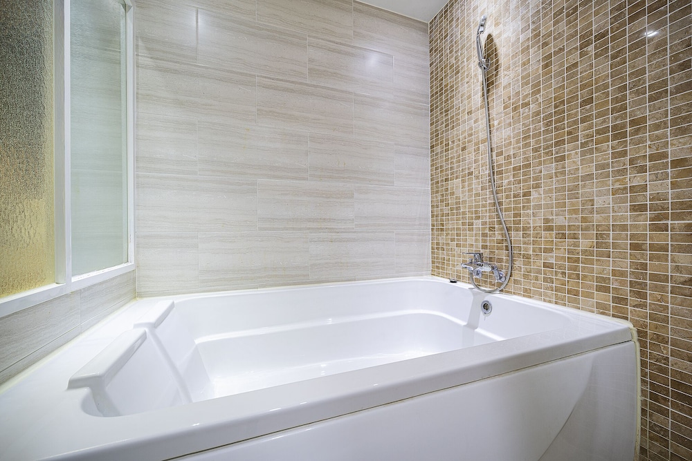 Premium Studio Suite photo 2