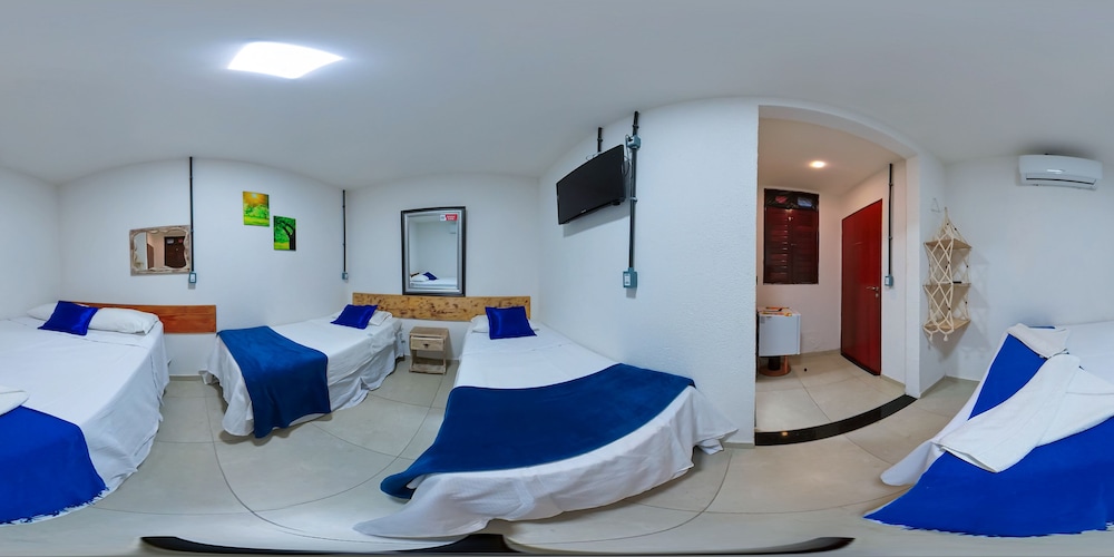 Classic Quadruple Room - Photo 2