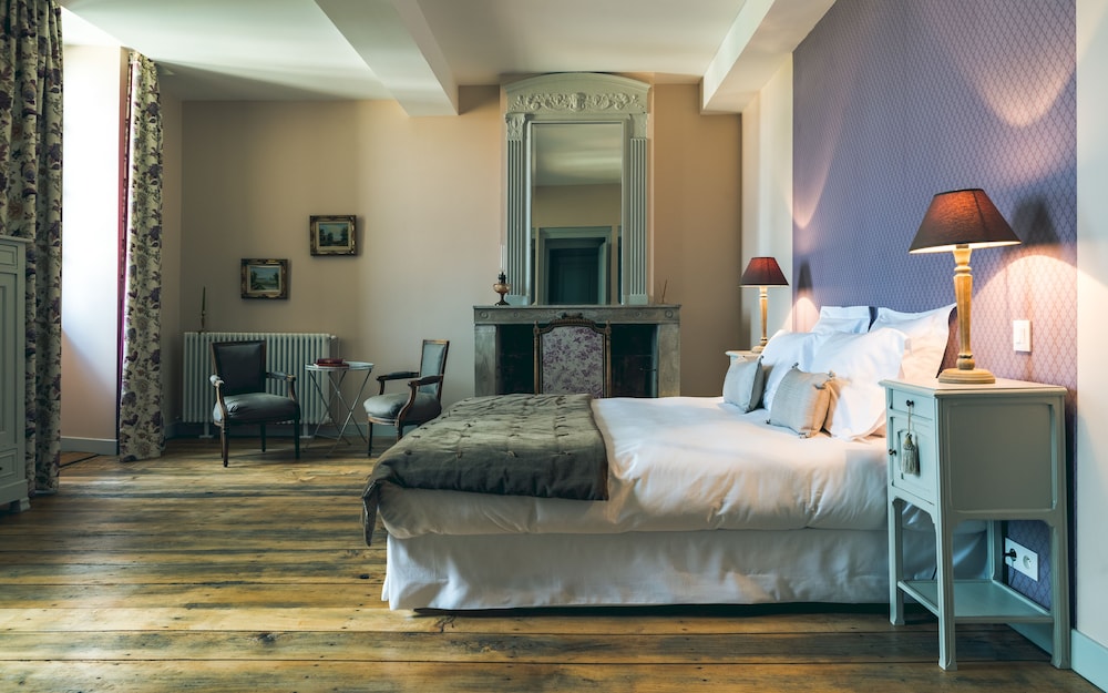 Double Or Twin Room, Private Bathroom (Isabeau) photo 3