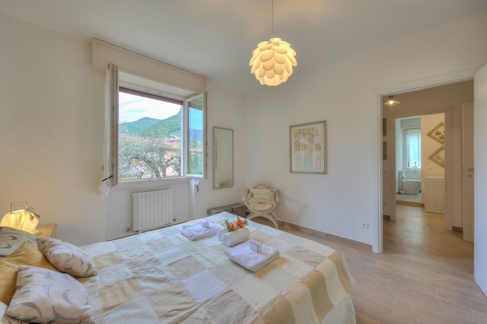 Standard Apartment, 2 Bedrooms, 2 Bathrooms (Elena Apart-Balcony & parking private) photo 1