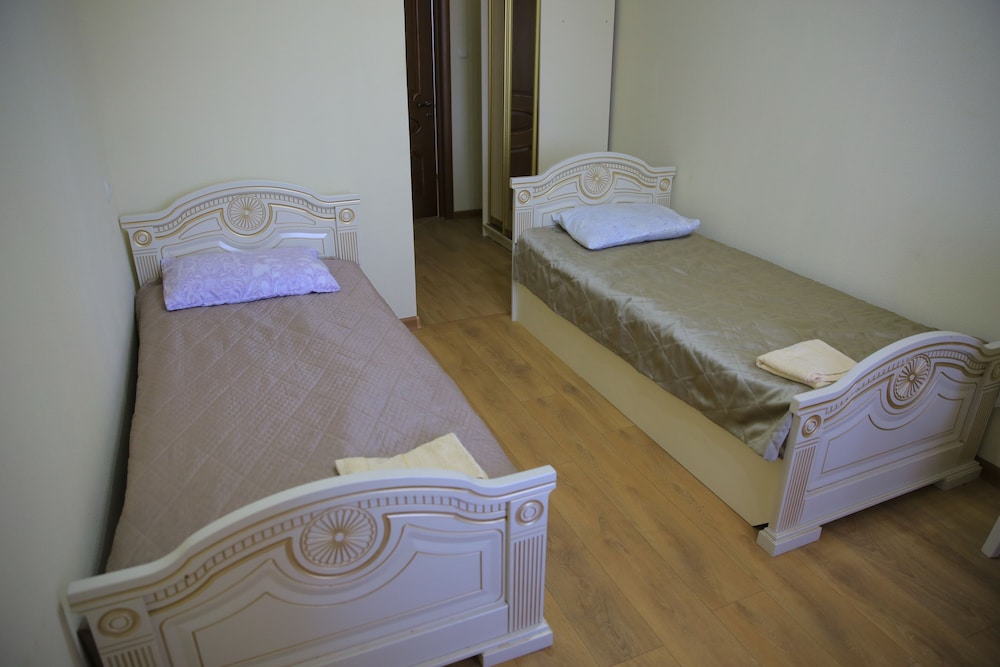 Twin Room, 2 Twin Beds, Mountain View photo 1