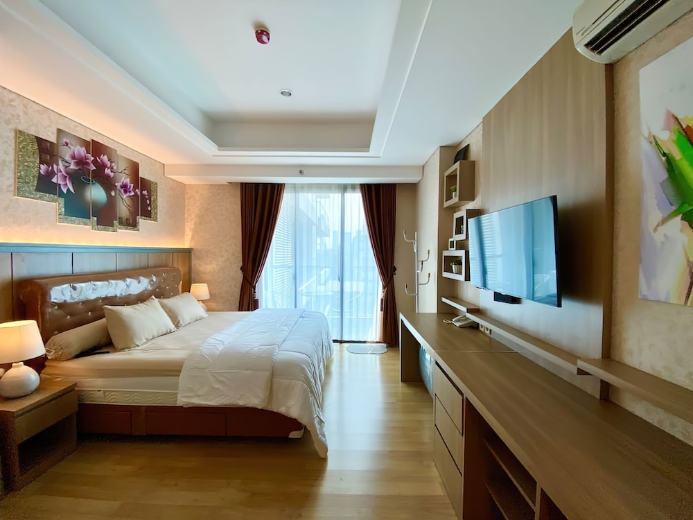 Deluxe Studio, Balcony, City View