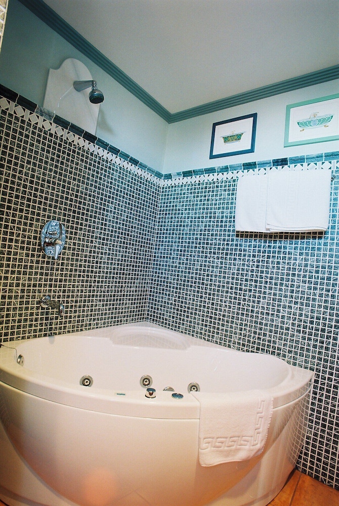 Superior Double Room, City View photo 3