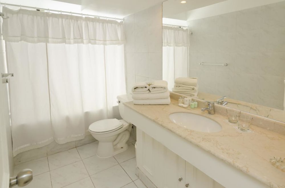 Standard Twin Room - Photo 3