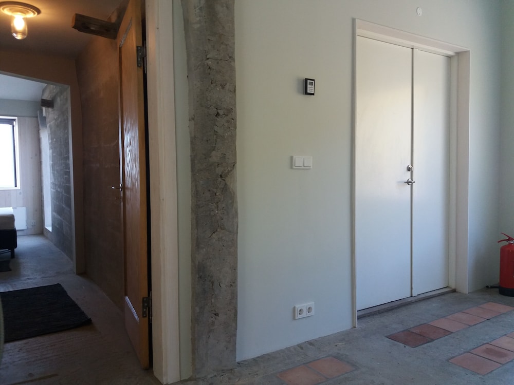 Basic Double or Twin Room, Private Bathroom, Ocean View (Shared Kitchen) photo 1