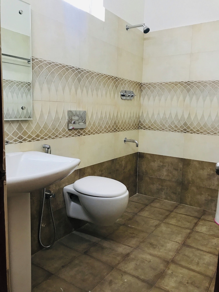 Deluxe Studio Suite photo 2