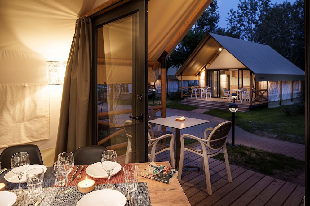 Luxury Tent photo 1