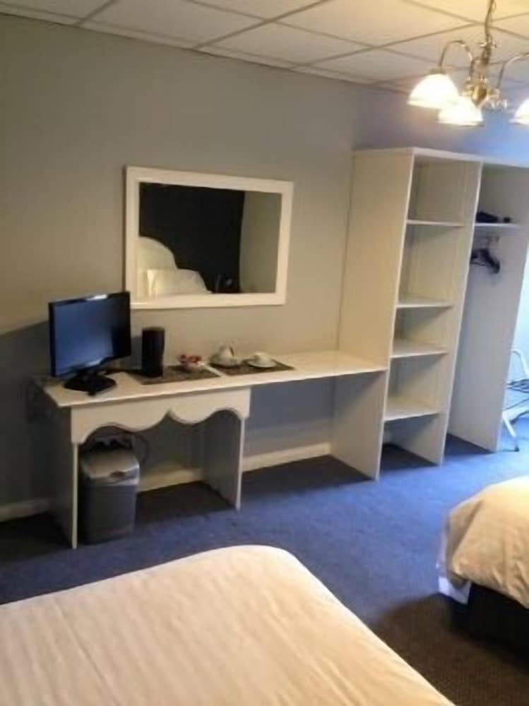 Standard Double or Twin Room - Photo 2