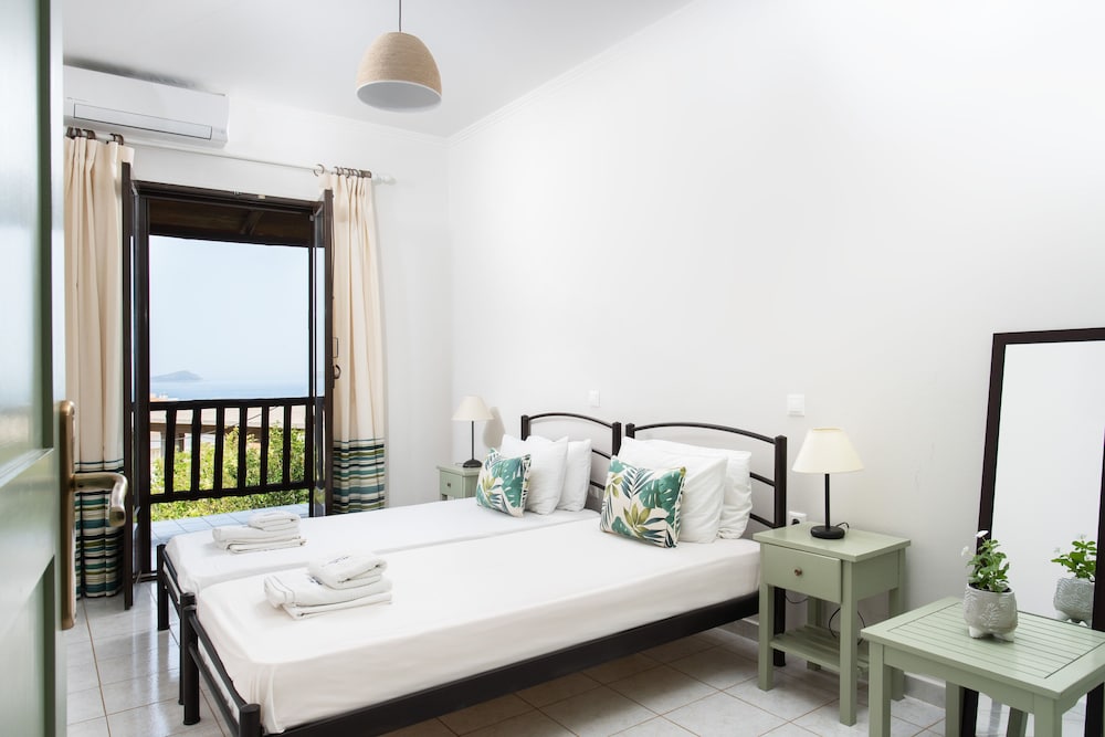 Family Apartment, 2 Bedrooms photo 2