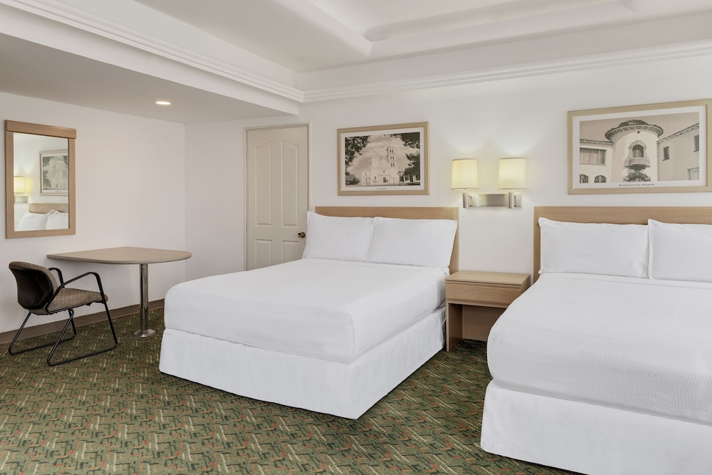 Standard Double Room, 2 Double Beds - Photo 1
