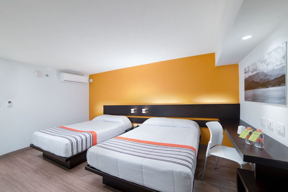 Room, 2 Twin Beds - Photo 3