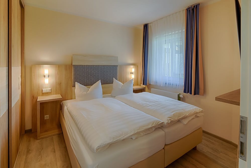 Apartment, 1 Bedroom, Balcony (with kitchen and living room) photo 2