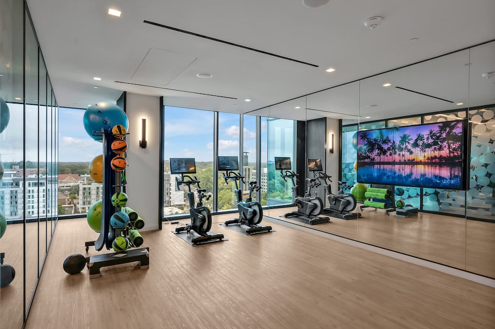High-Rise Apt Raleigh Free Parking & Sunset View 2, Bilde 58