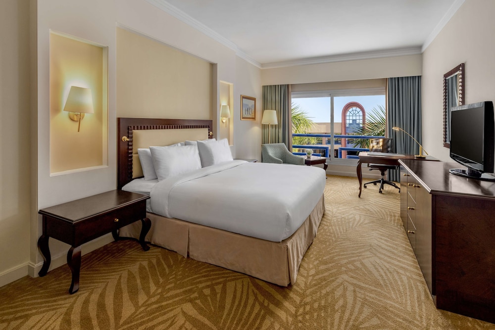 Junior Suite, 1 Queen Bed