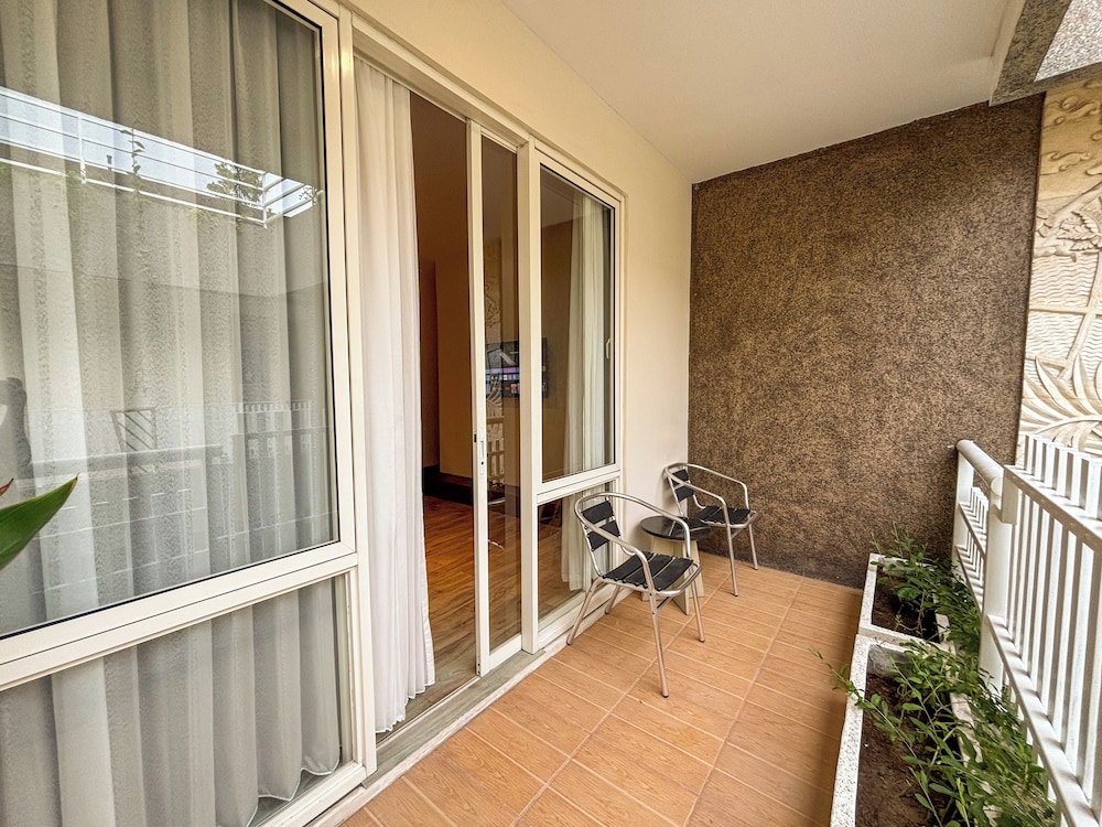 Suite, 1 Bedroom, Balcony - Photo 22