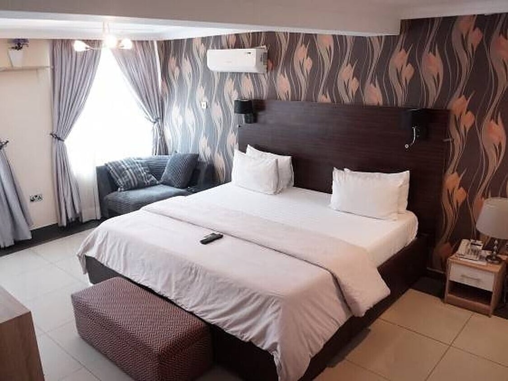 Royal Room photo 2