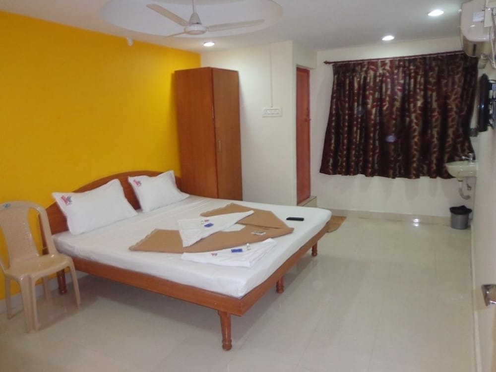 Executive Room ( A/C )